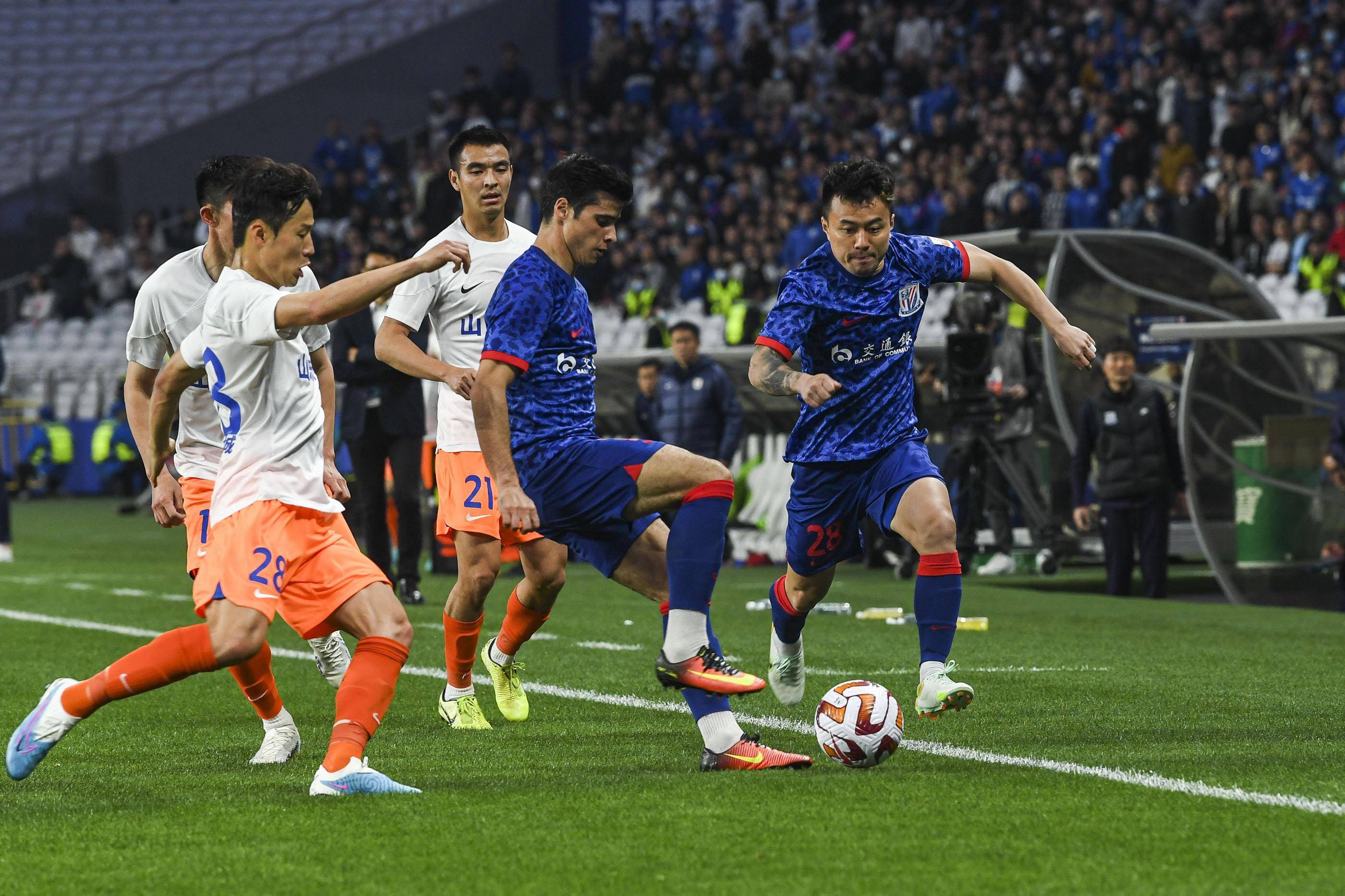 关于狂热的战役,引爆了球场上的激情火花,势不可挡的信息 关于狂热的战役,引爆了球场上的激情火花,势不可挡的信息