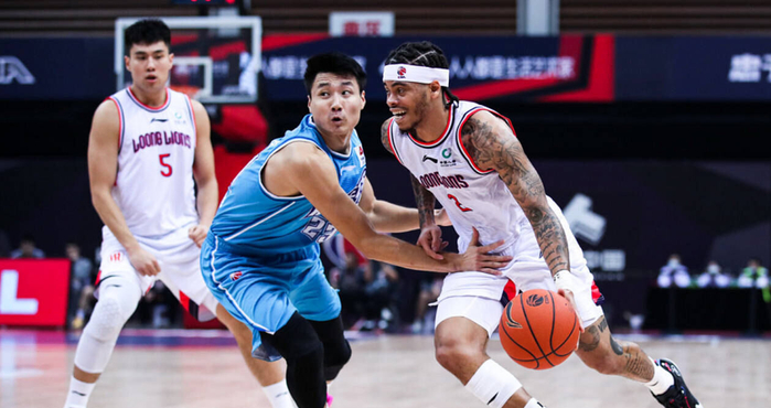 FPX碾压NS，Bin极限生还后反打焦点之战八强赛，留下经典瞬间